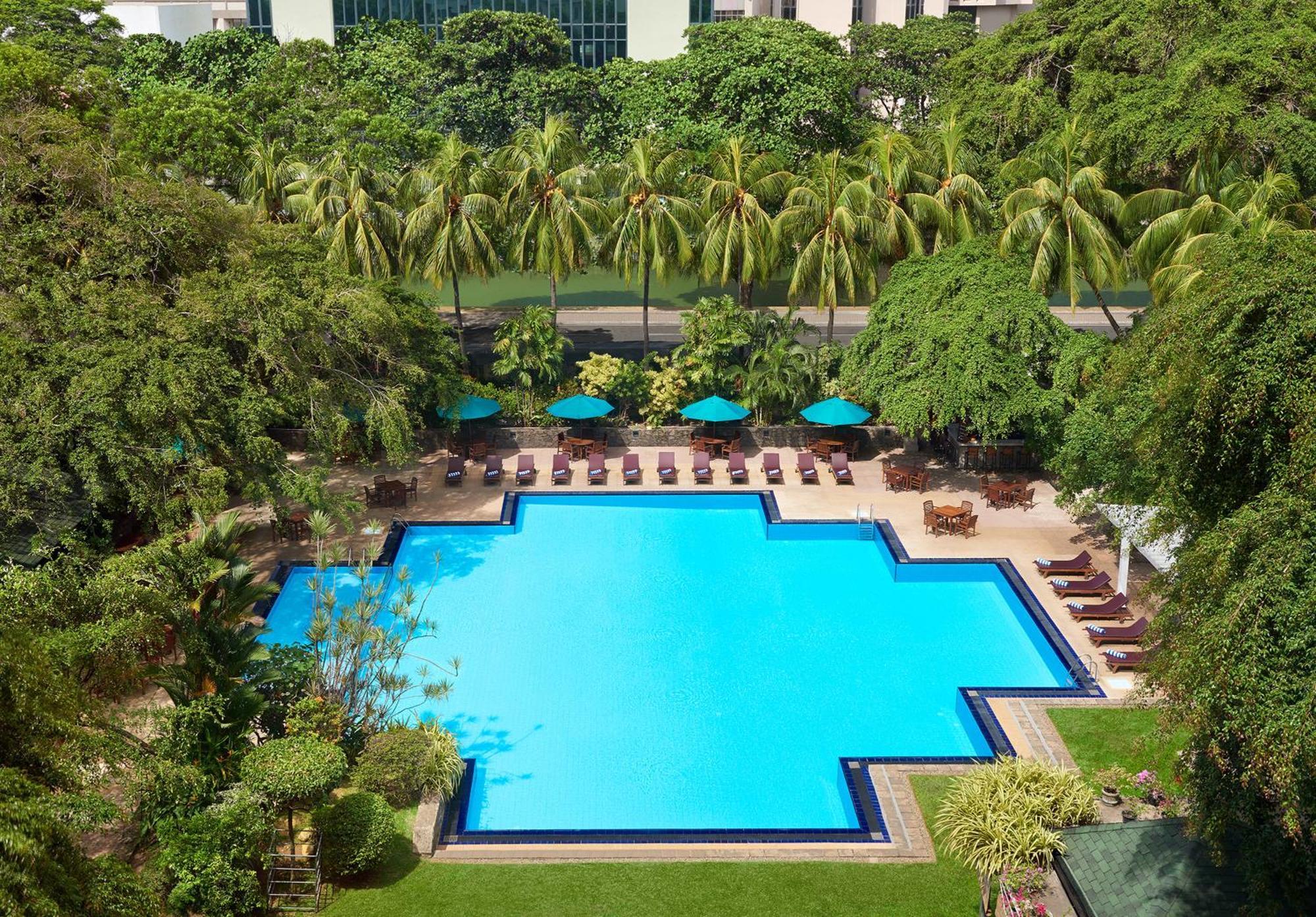 Cinnamon Grand Hotel 5*