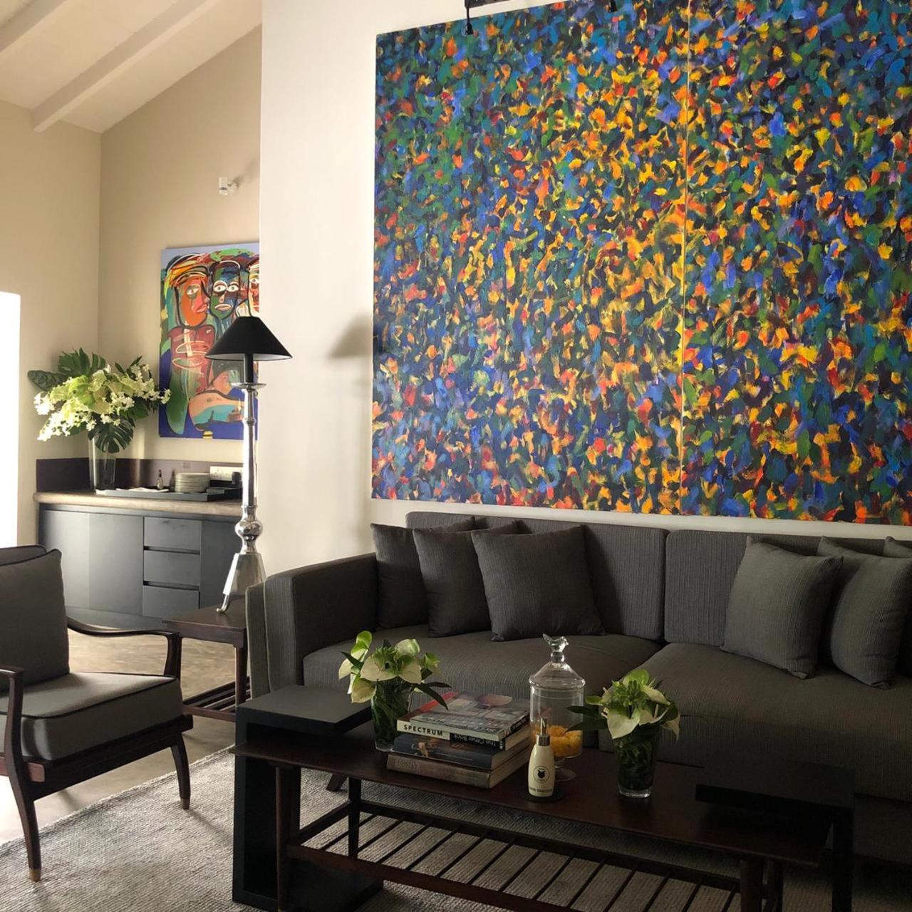 Nyne Lodge, Acomodação com café da manhã 