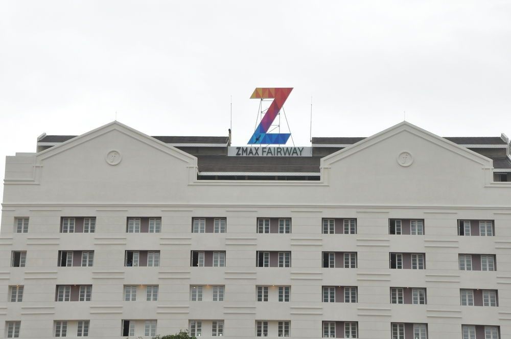 Hotel Fairway - Sri Lanka's First With Robot Technology