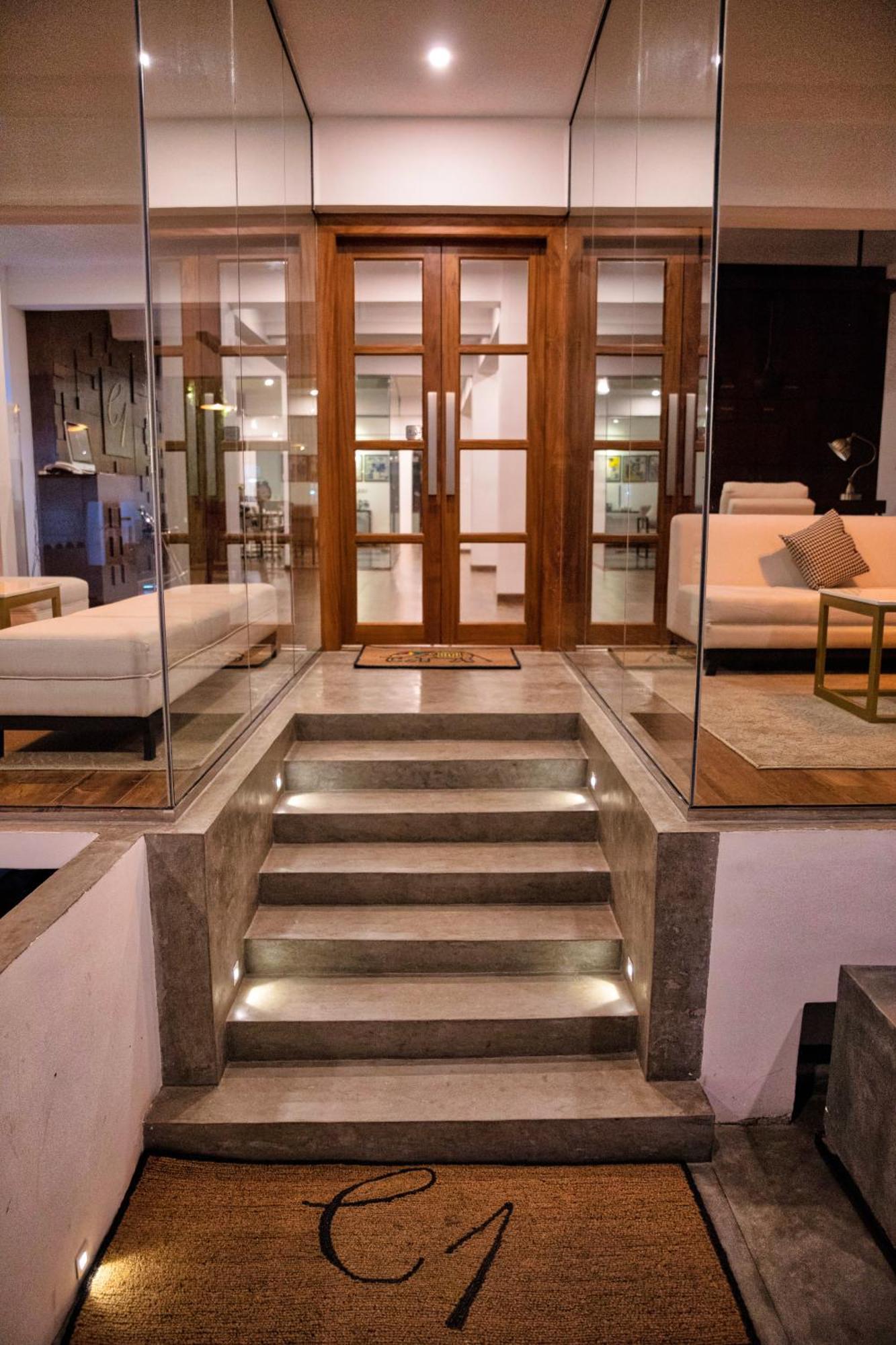 C 1 Hotel 3*