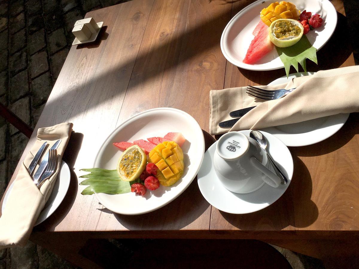 Artisan Hotel 4*