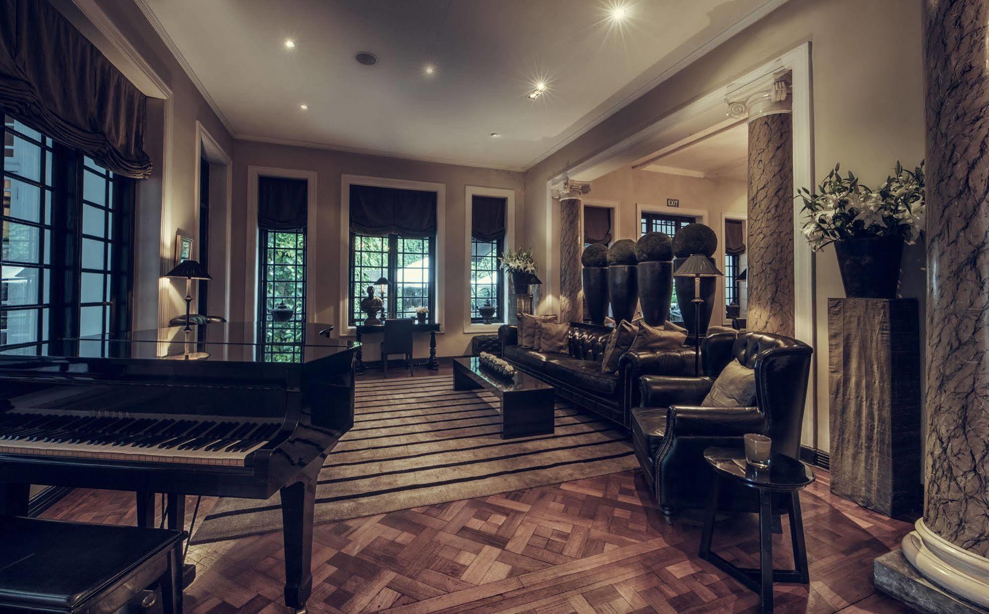 Paradise Road Tintagel 5*