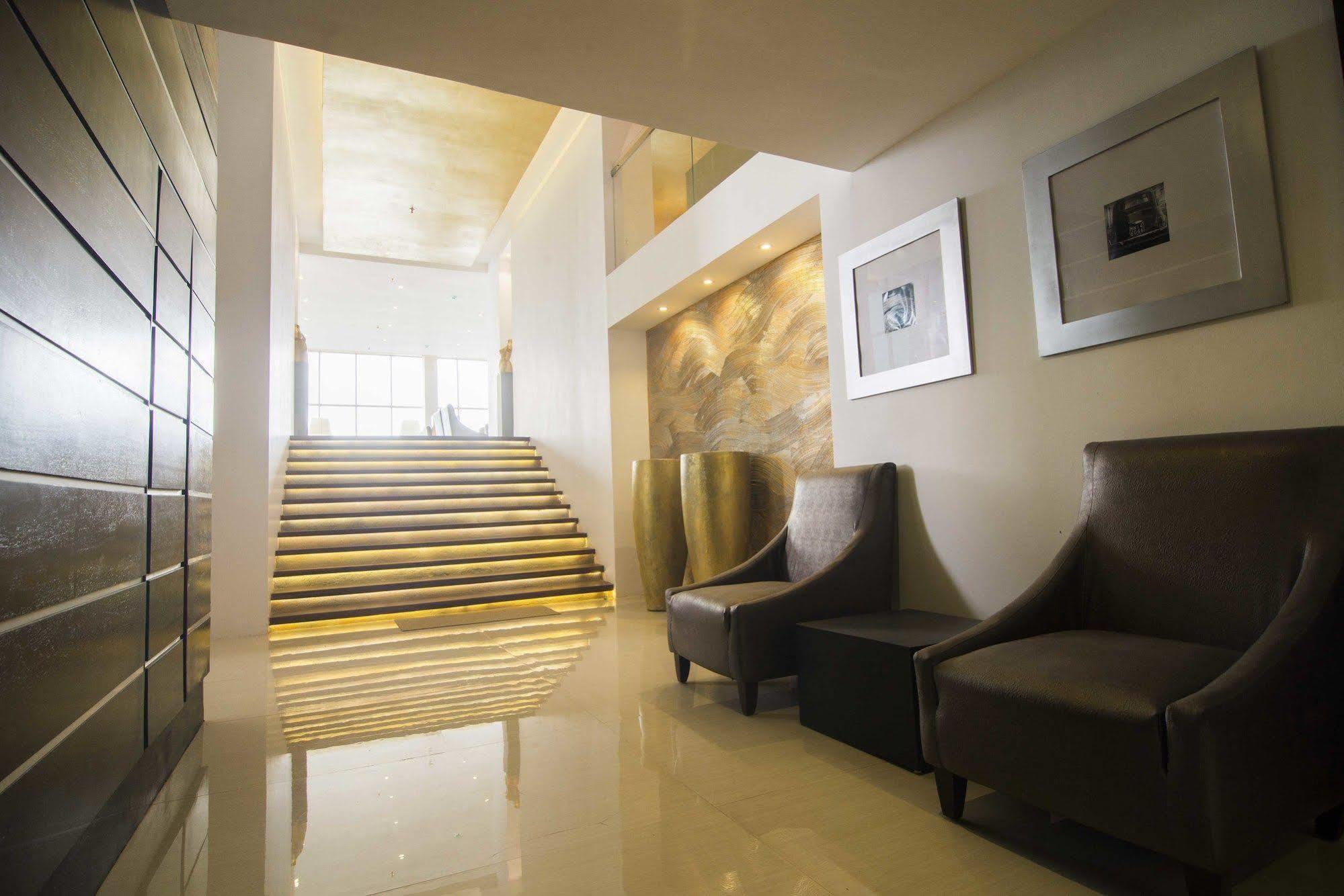 Hotel Platinum One
