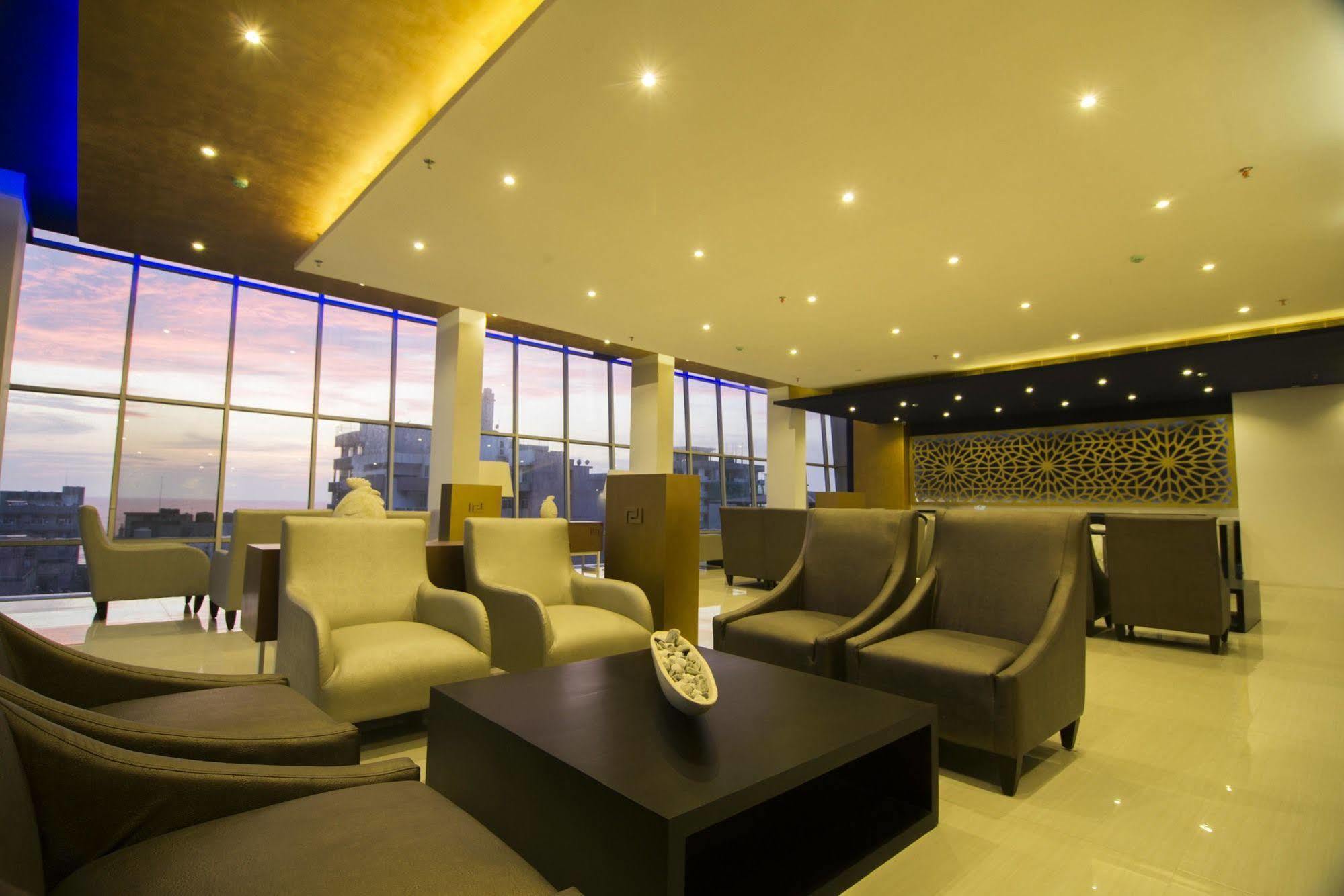 Hotel Platinum One