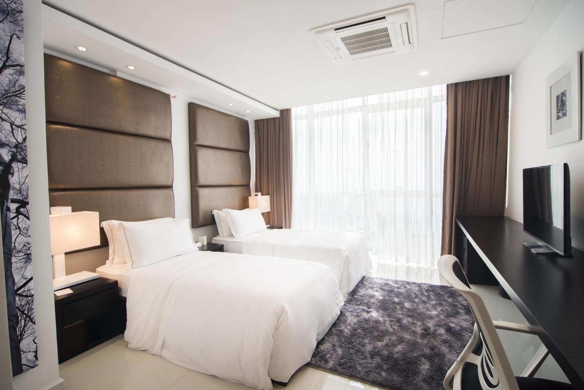 Hotel Platinum One