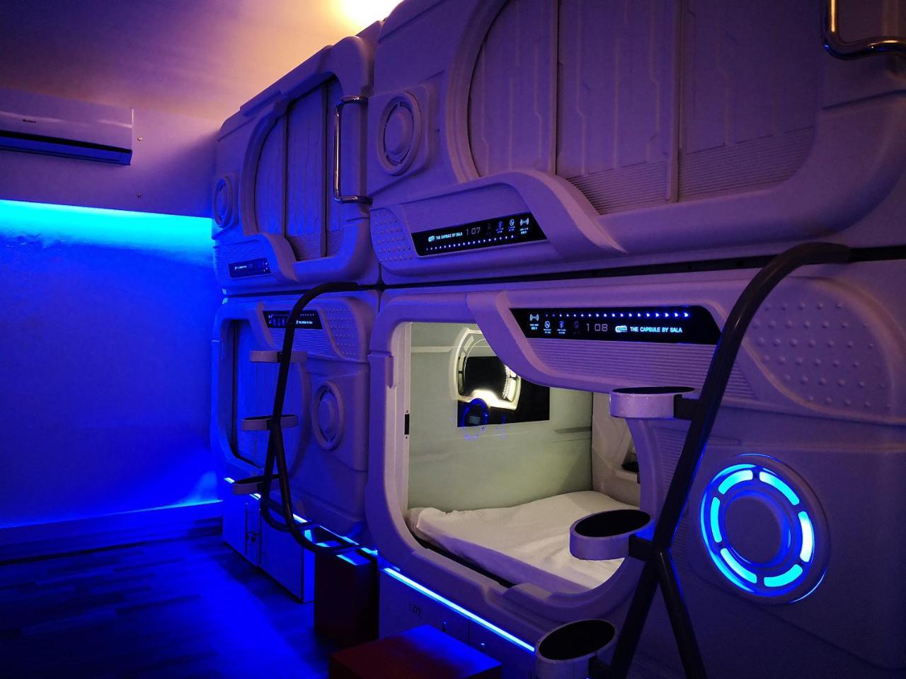 The Capsule Capsule hotel Colombo