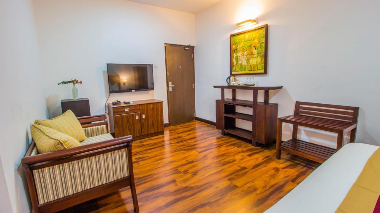 Pearl Royal Hotel, 5* Colombo
