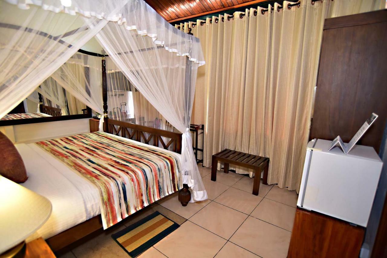 Pousada Colombo Villa *