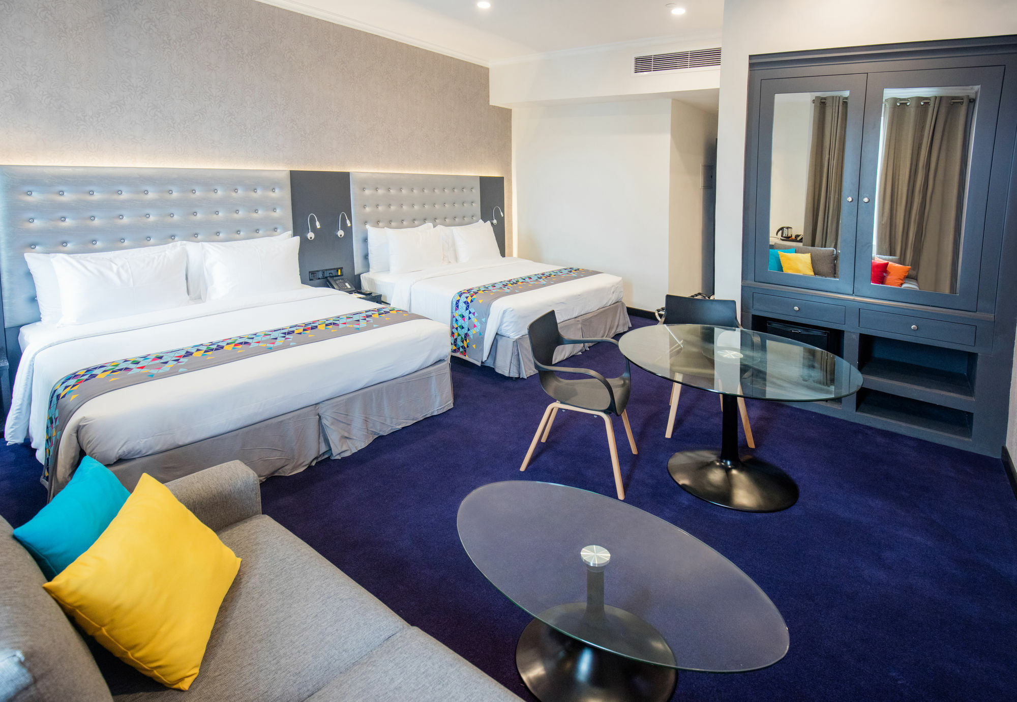 Hotel Fairway - Sri Lanka's First With Robot Technology