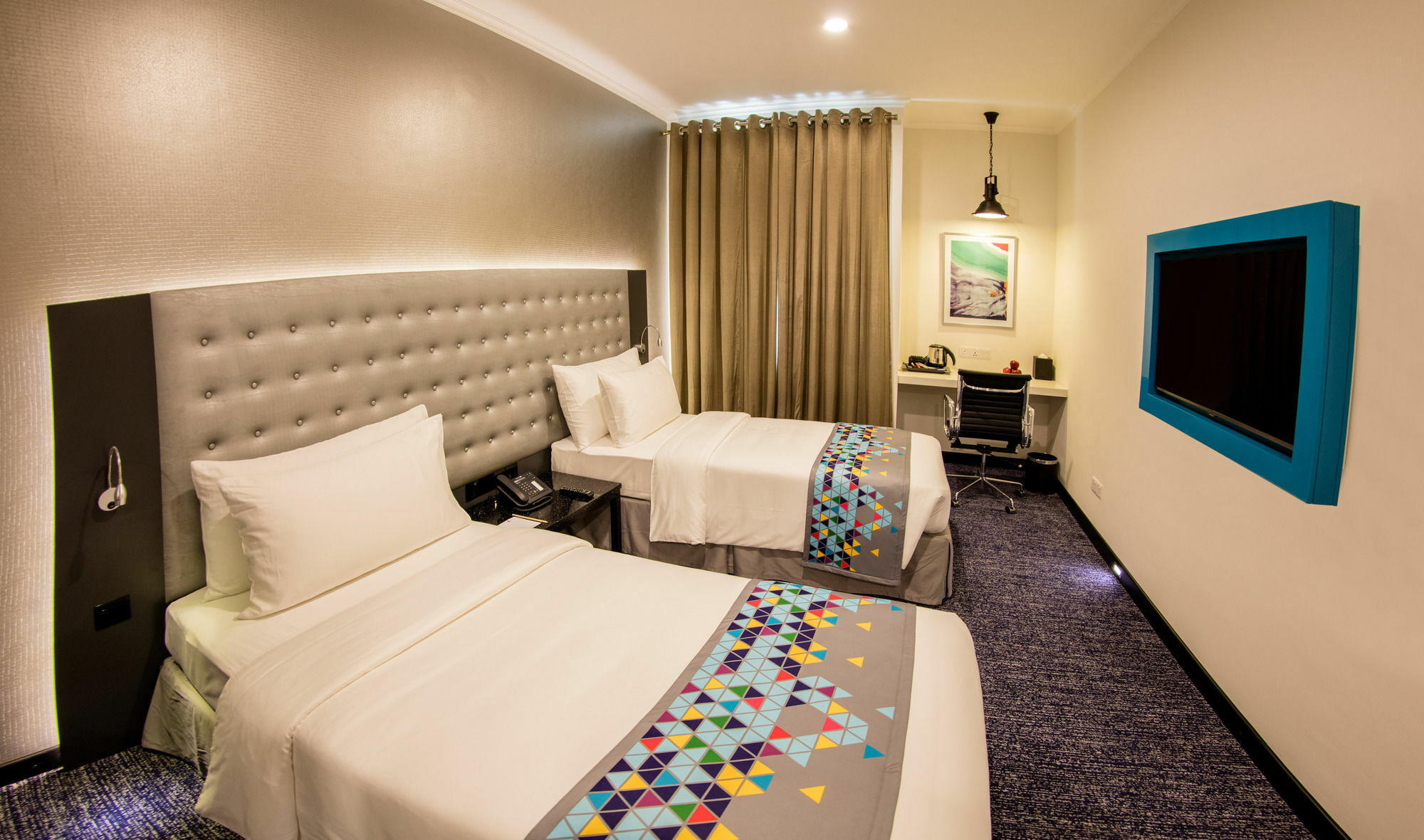 Hotel Fairway - Sri Lanka's First With Robot Technology