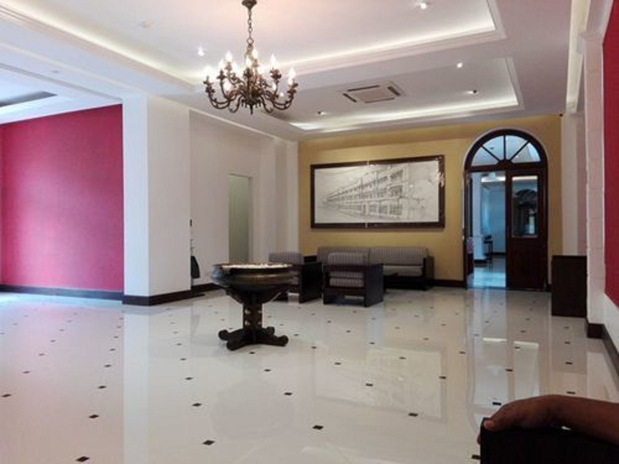 Nippon Hotel Colombo