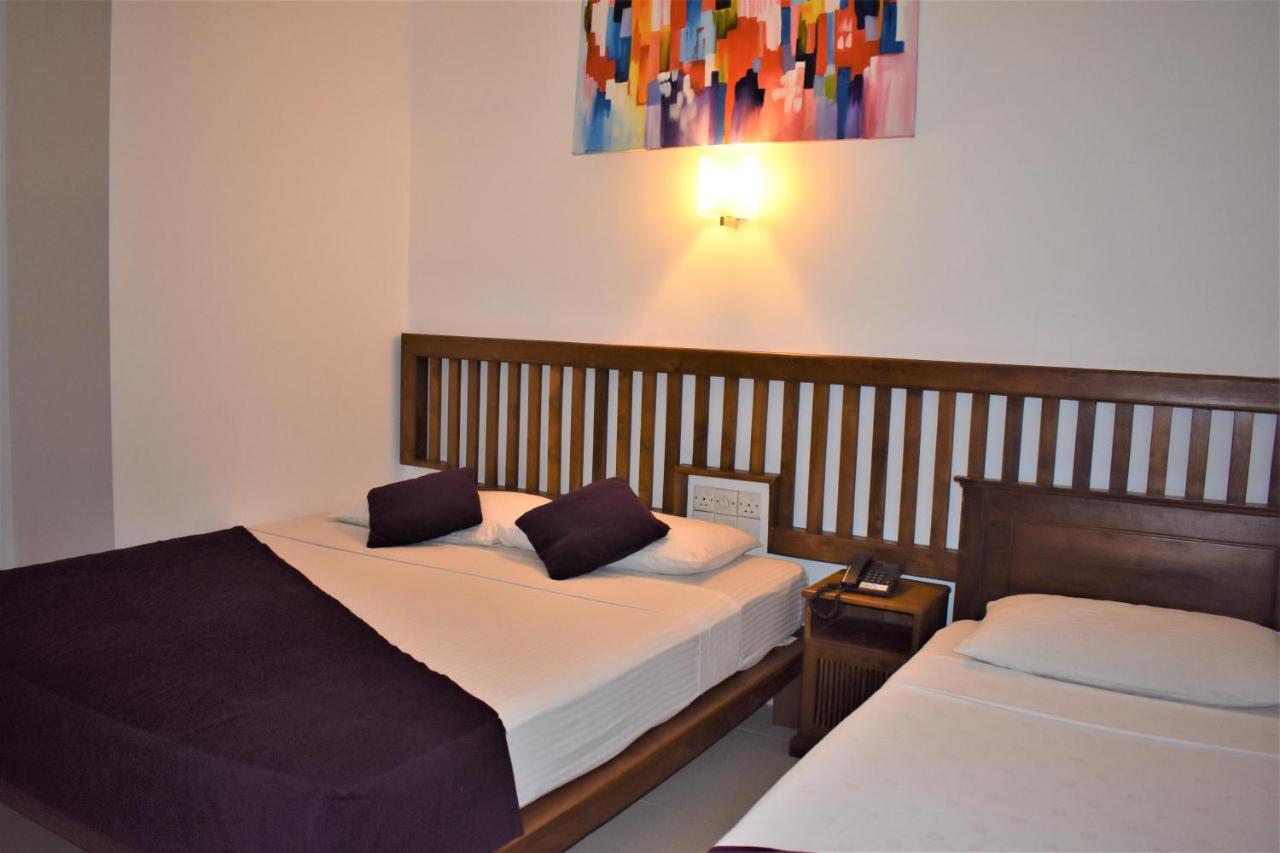 Port View 3* Colombo