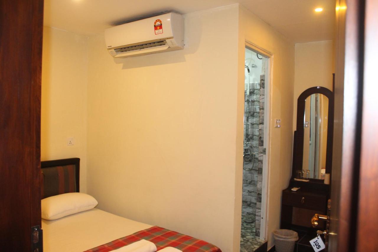 Palace 3* Colombo