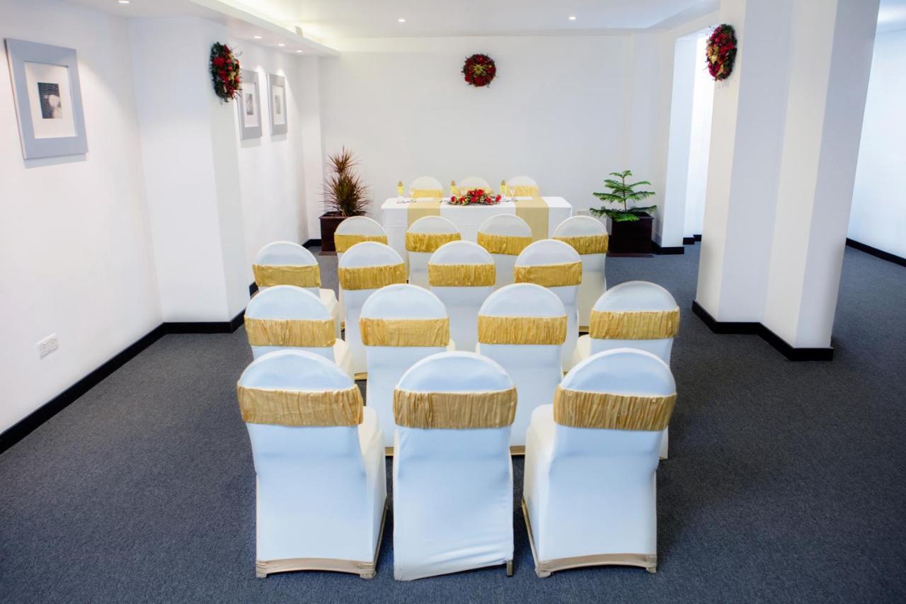 Platinum One 5* Colombo