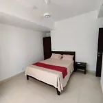 Modern Apartment In Close Proximity To The Beach