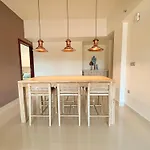Modern Apartment In Colombo