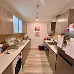 Fairway Velvet Vista 3 Bedroom Apartment With Pool And Gym