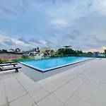 Fairway Velvet Vista 3 Bedroom Apartment With Pool And Gym