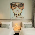 Sesaya Poshtel & Bistro