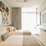 Sesaya Poshtel & Bistro