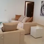 Platinum One - Private Apartment At #1 Bagatalle Road, Unit 7-1 Colombo 3