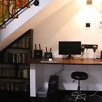 Miracle Colombo City Hostel