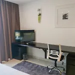 Platinum One - Private Apartment At #1 Bagatalle Road, Unit 7-1 Colombo 3