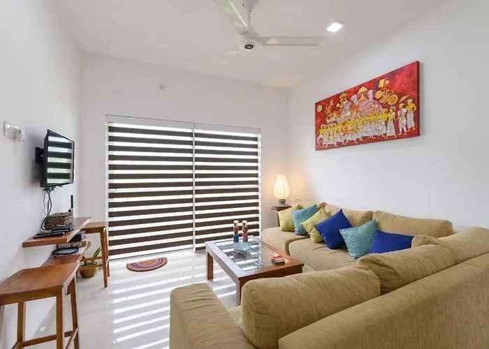 Flora Residencies Apartment In Battaramulla