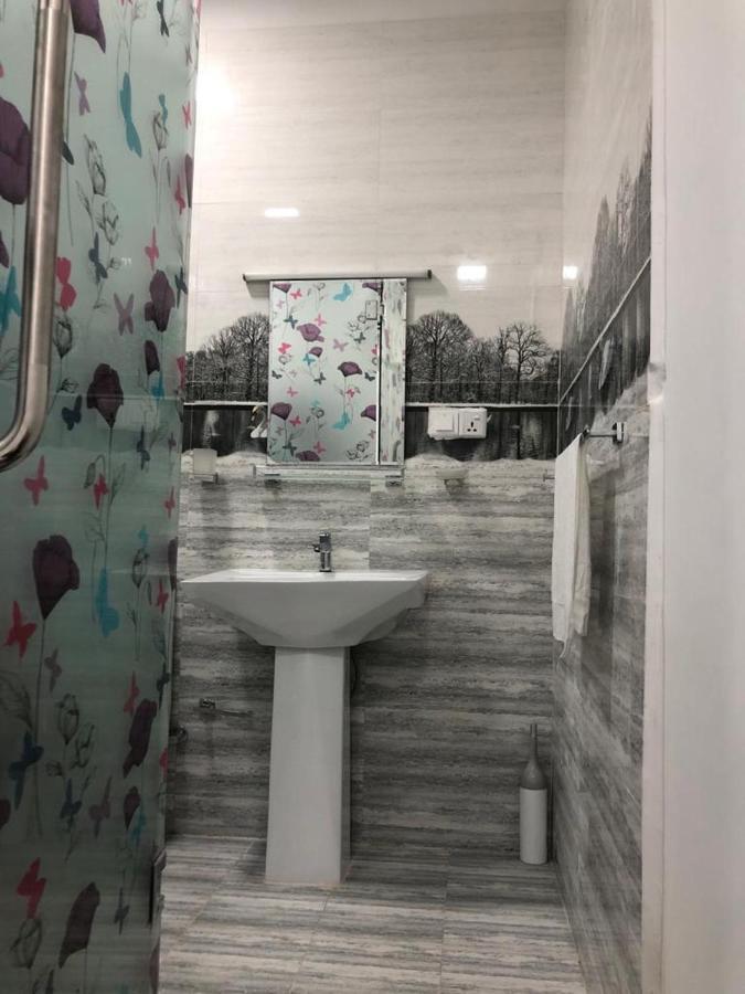 Hotel Wish Seaside, Near Durdans & Vasan Eye Care Hospital, 3