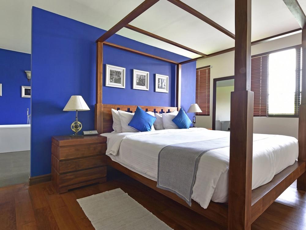 Court & Hotel 4*