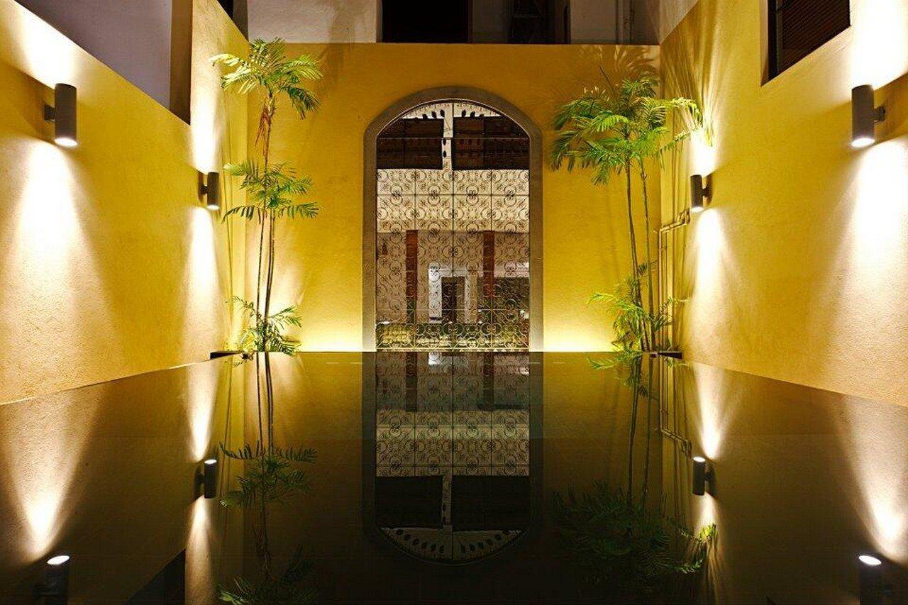 Hotel Court & Colombo