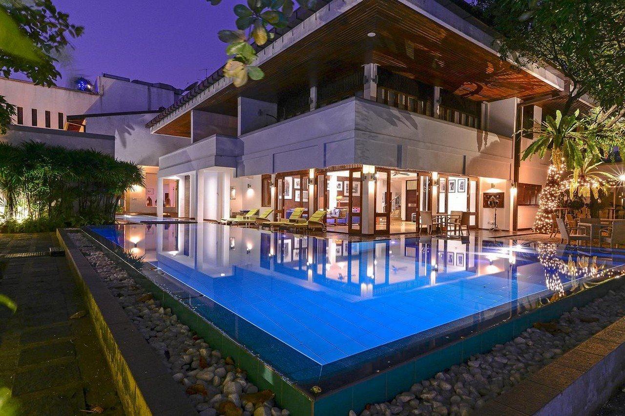 Court & 4* Colombo
