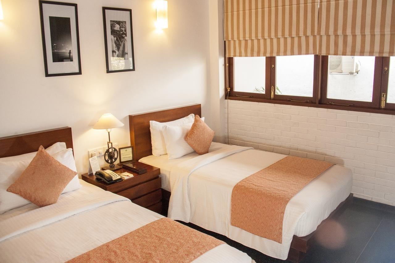 Hotel Court & Colombo