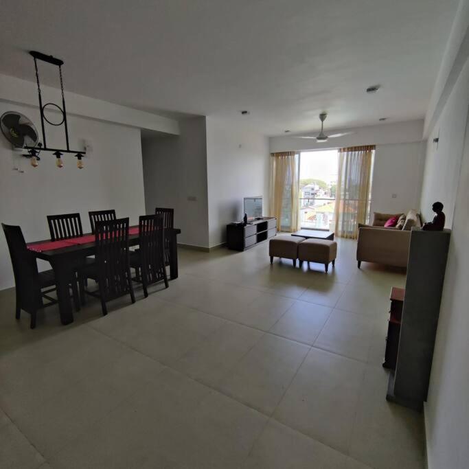 Apartment Modern In Close Proximity To The *