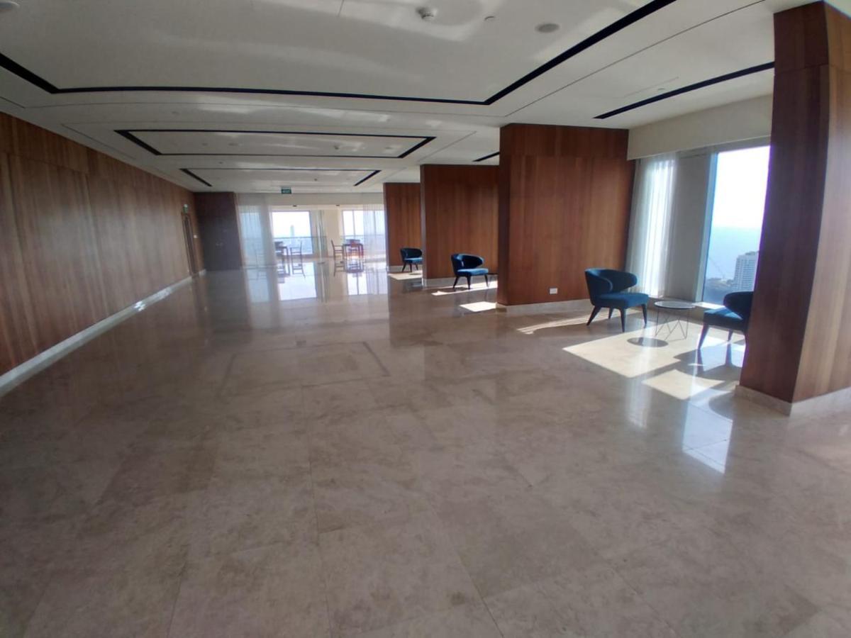 Super Luxury 2 Bedroom In Five Star Centre *