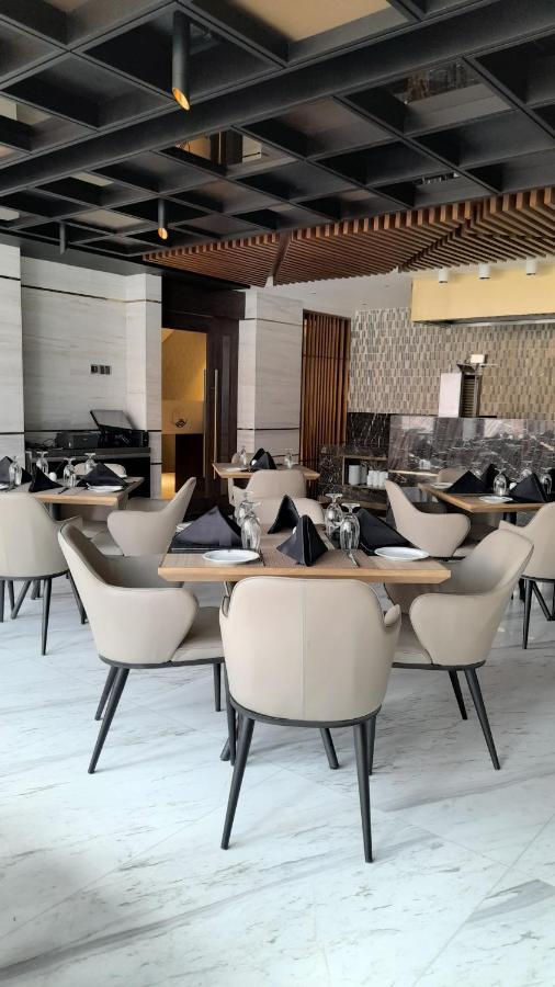 Zest Metropole Hotel