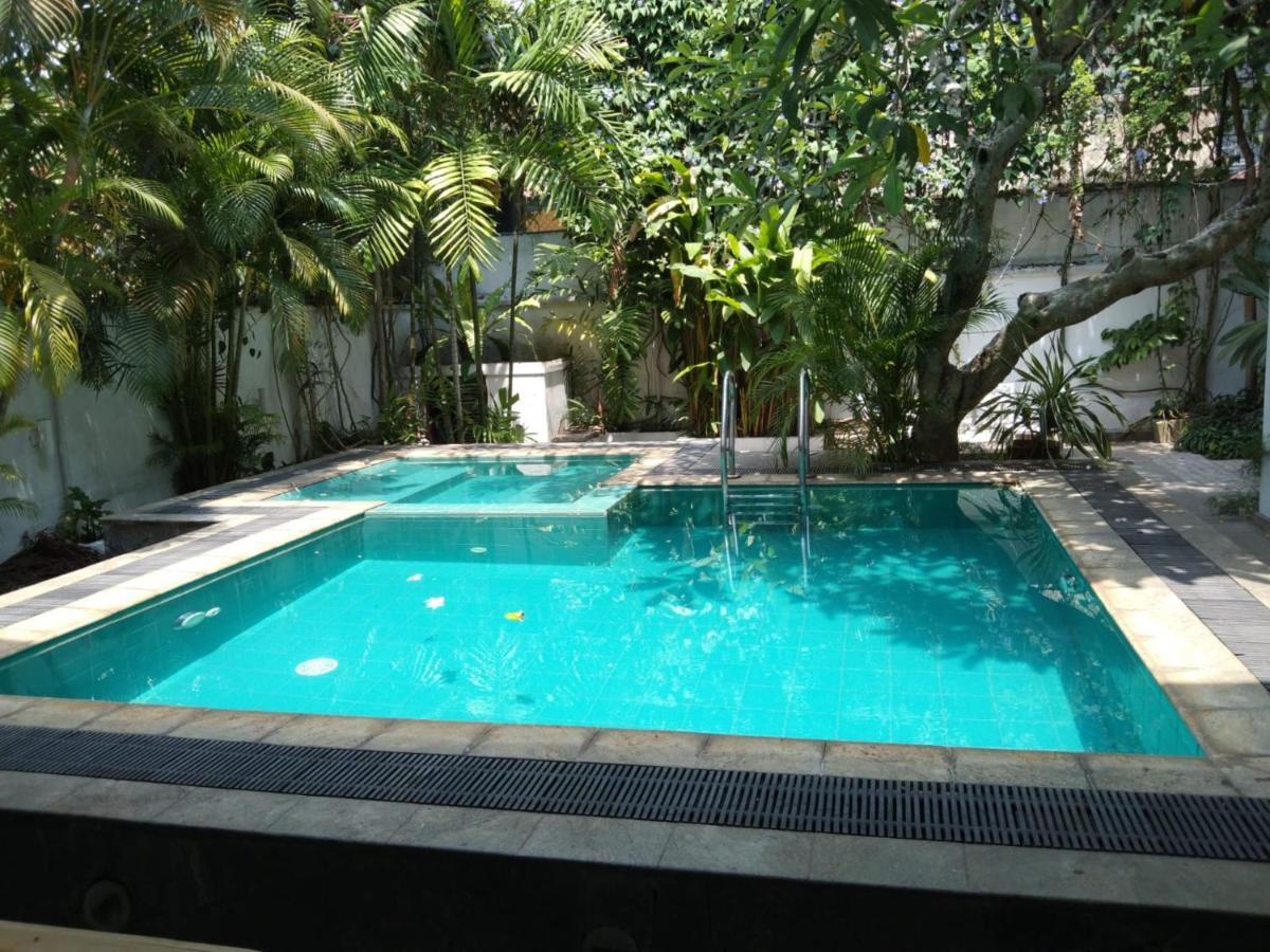 Ellen's Place 3*