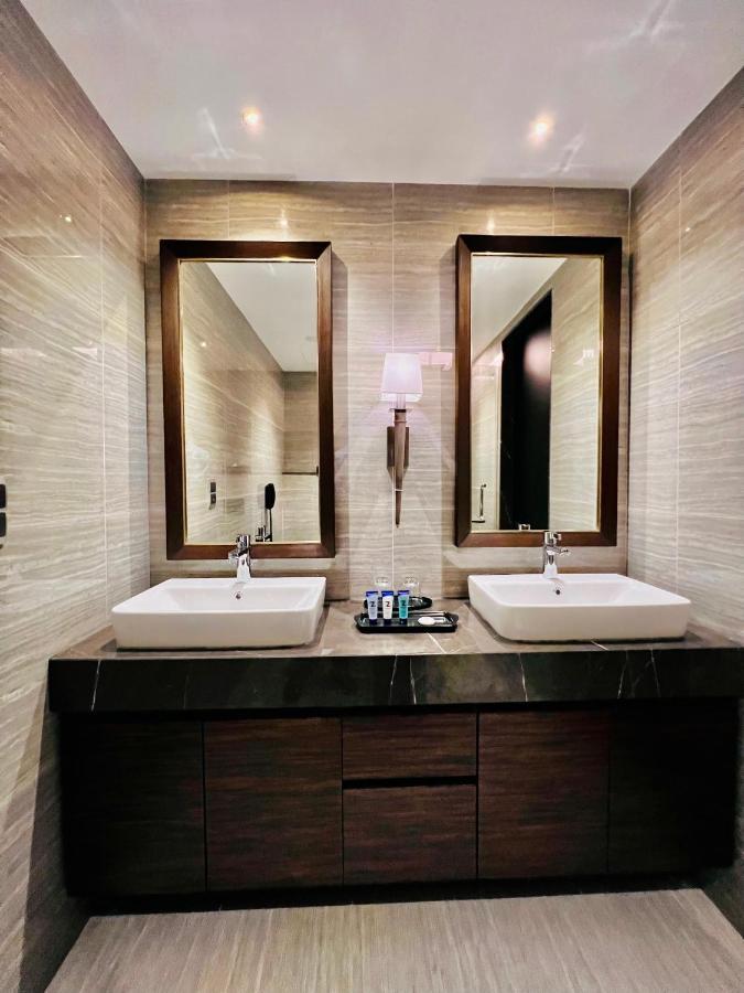 Zest Metropole Hotel
