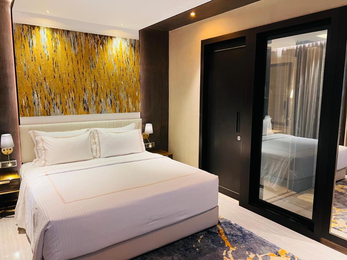 Zest Metropole 4*