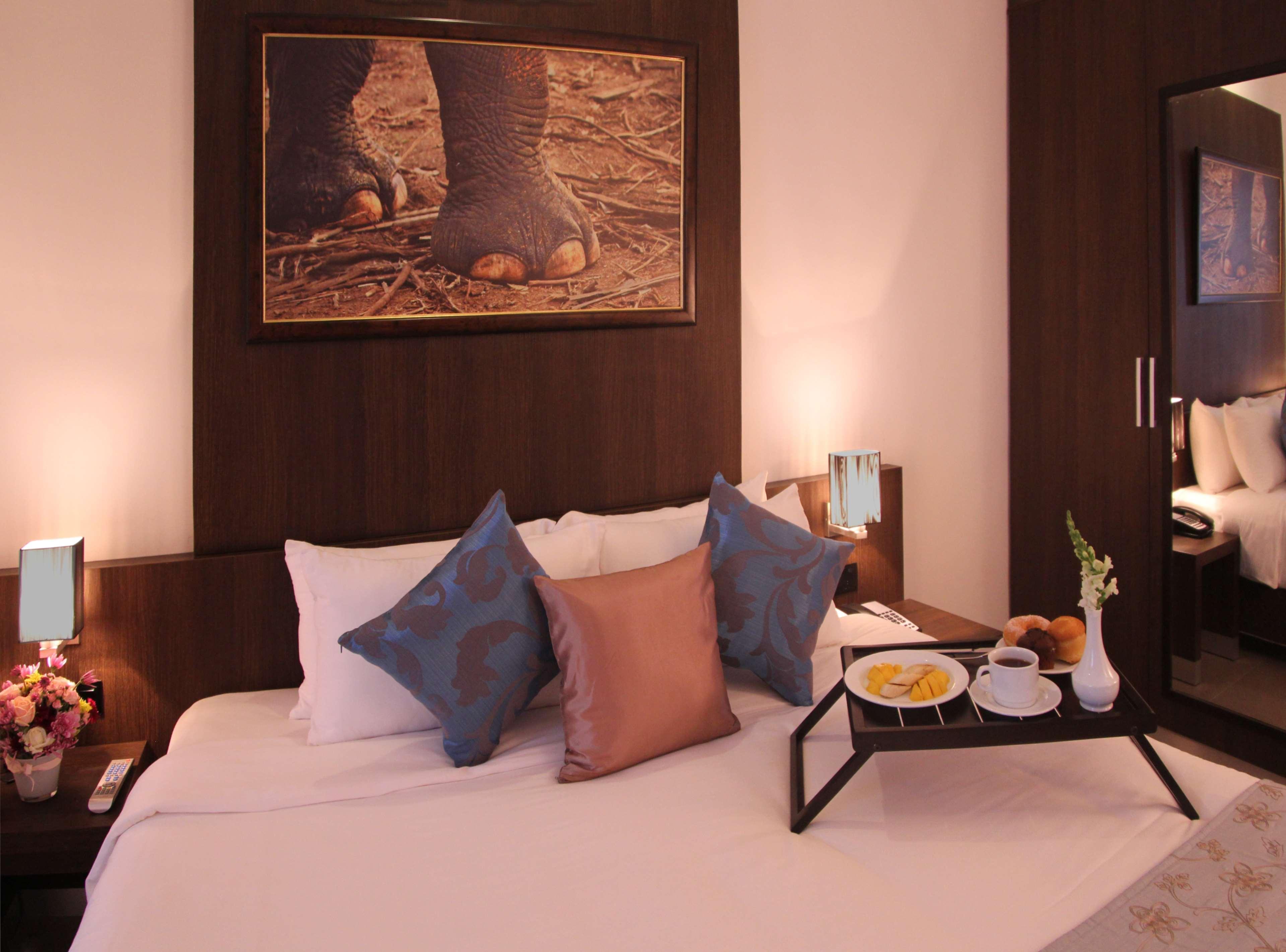 Western Elyon 4* Colombo