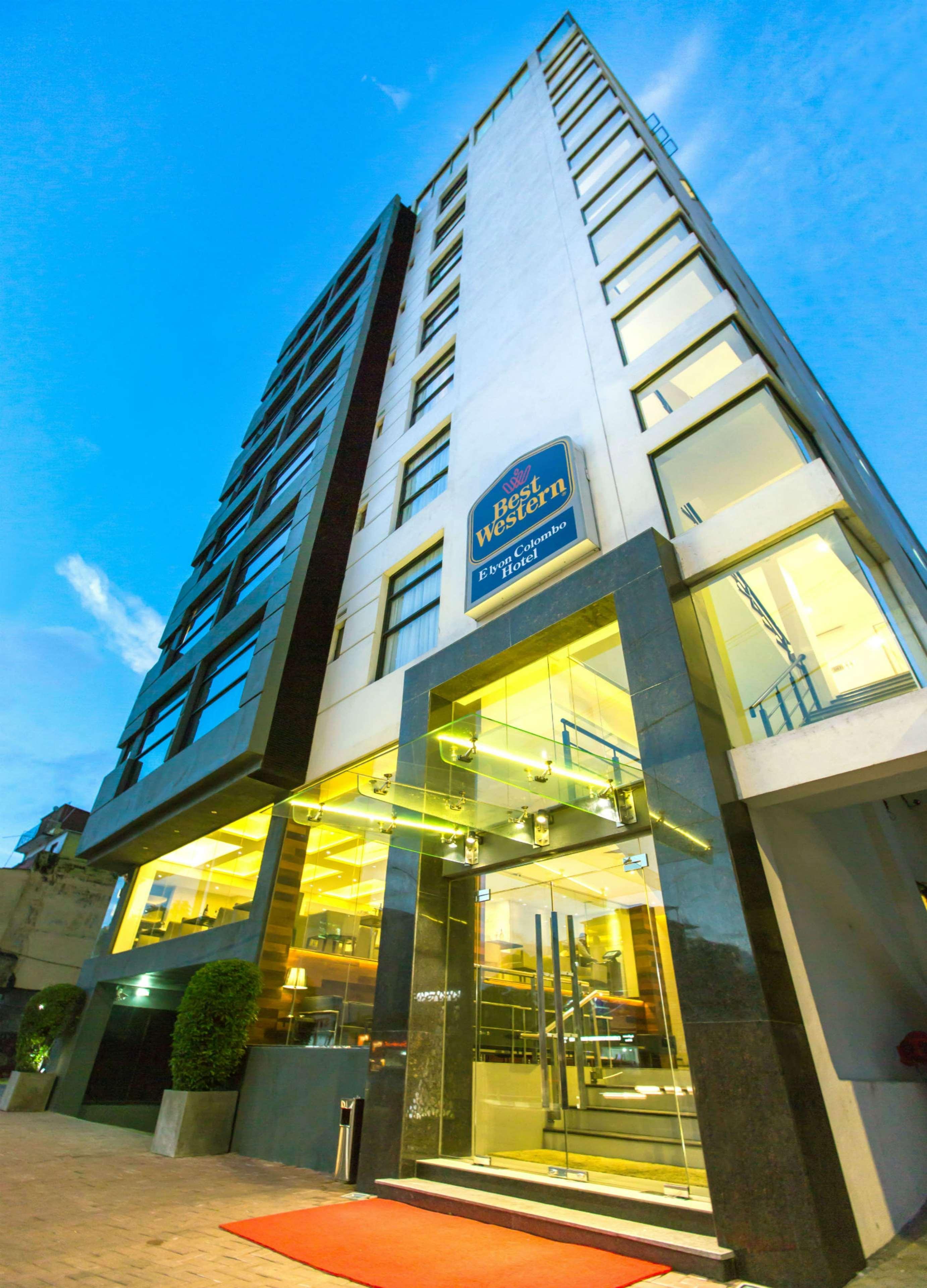 Western Elyon Hotel 4*