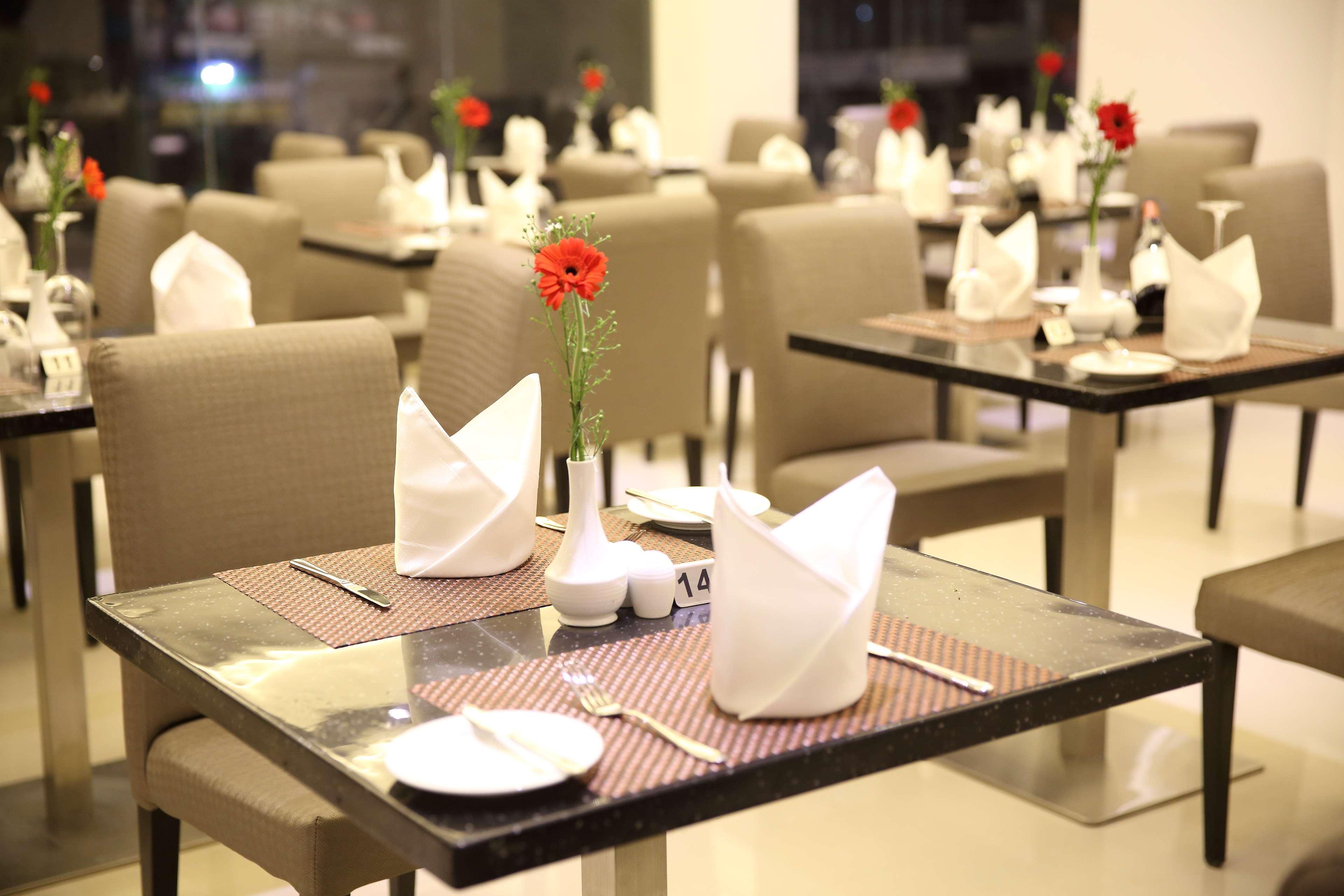 Western Elyon Hotel Colombo