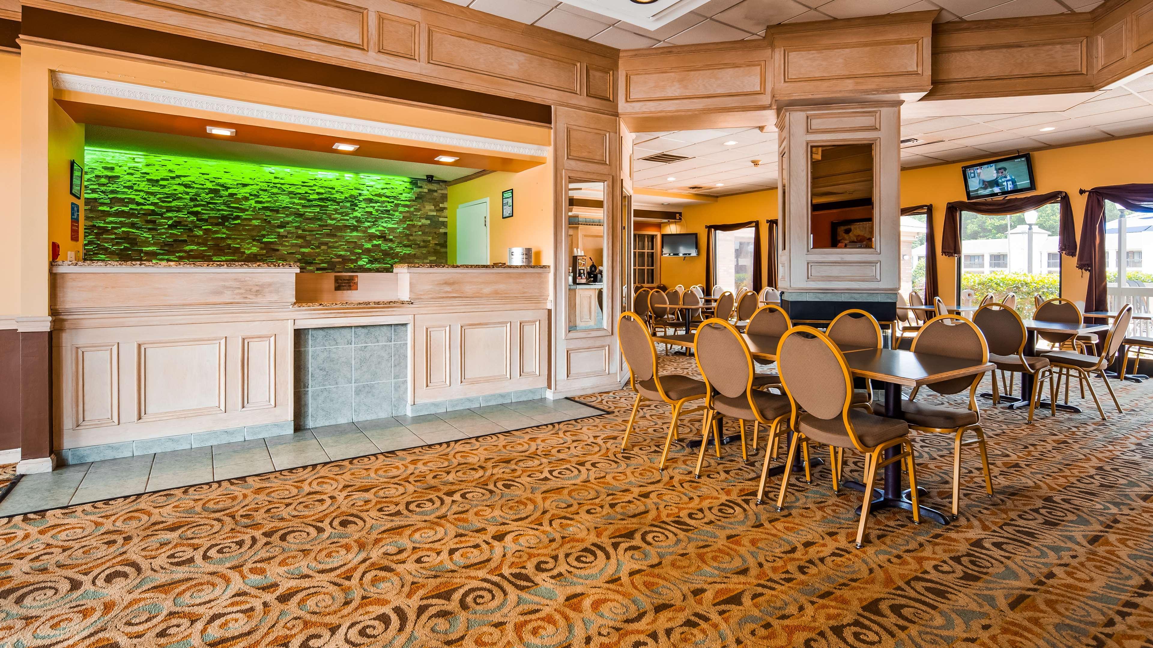 Western Elyon Hotel 4*