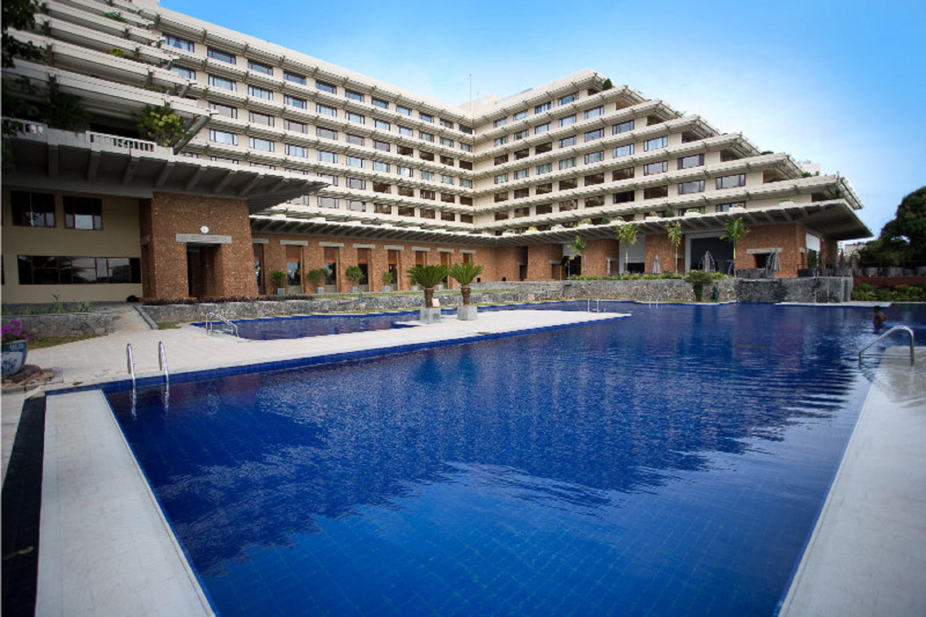 Hotel Cinnamon Lakeside
