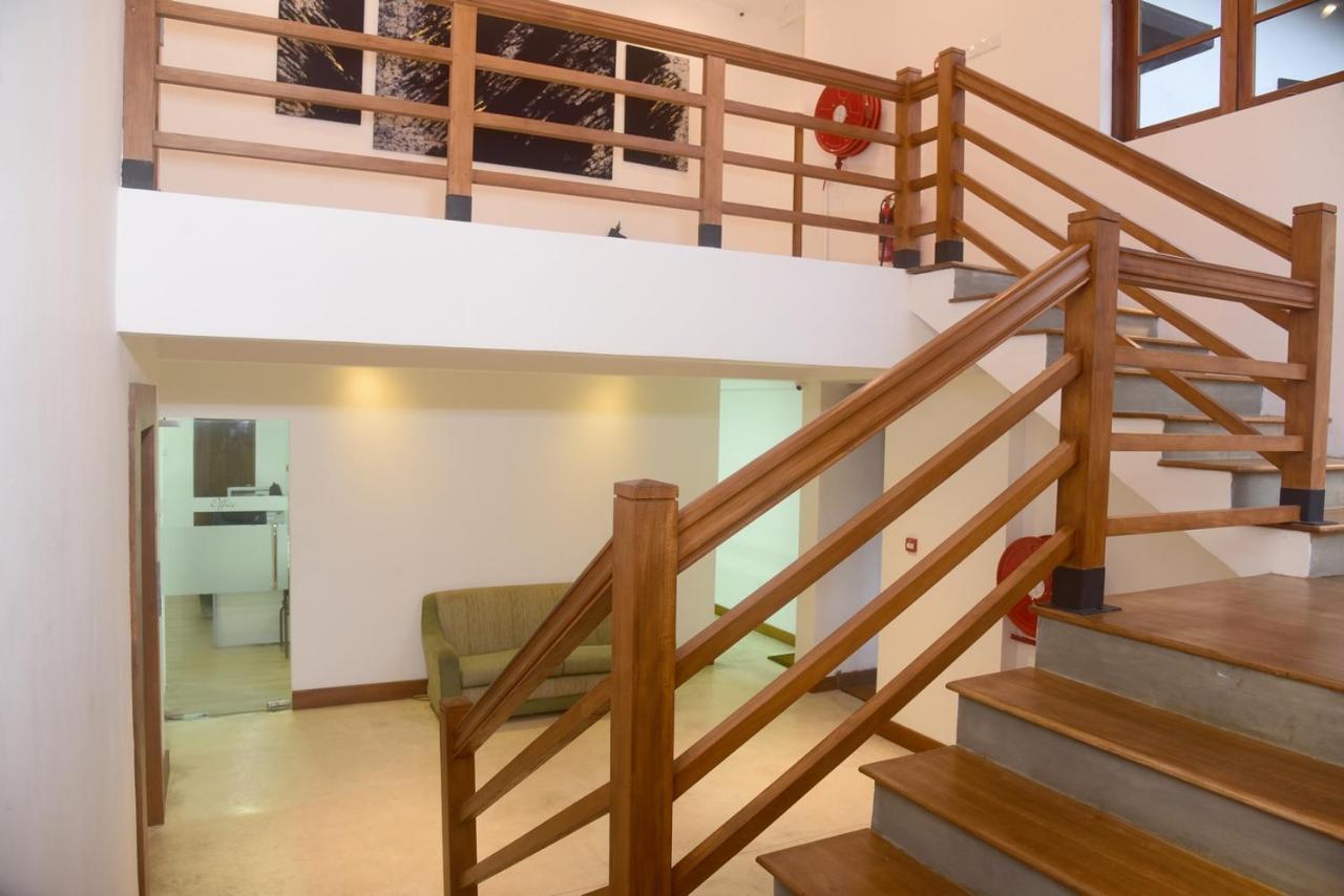 The Dutch Burgher Union - Dbu 4 * Colombo