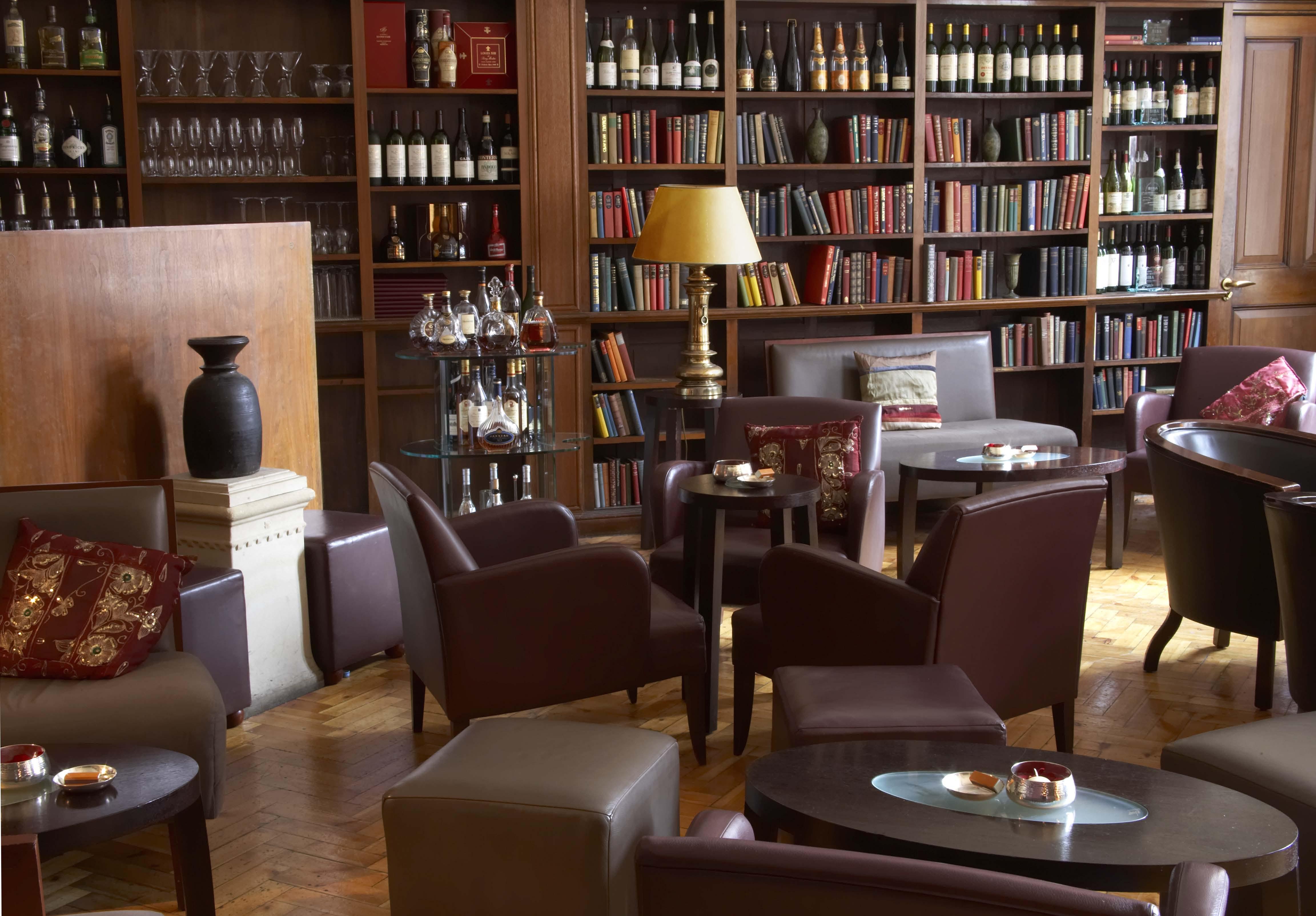 Hotel Cinnamon Lakeside 5*