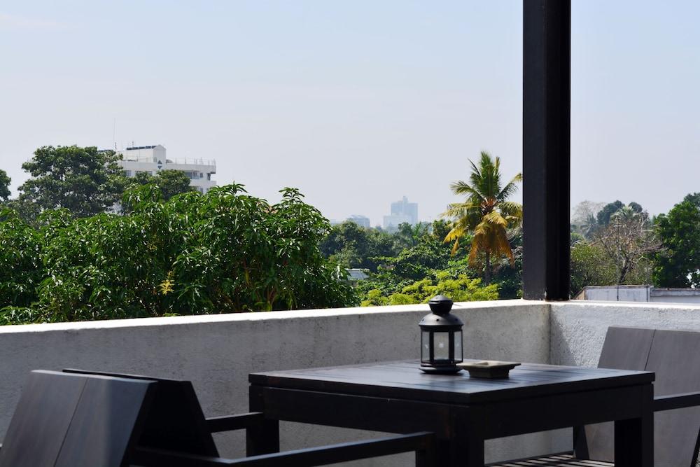 Hotel Rockwell 4*