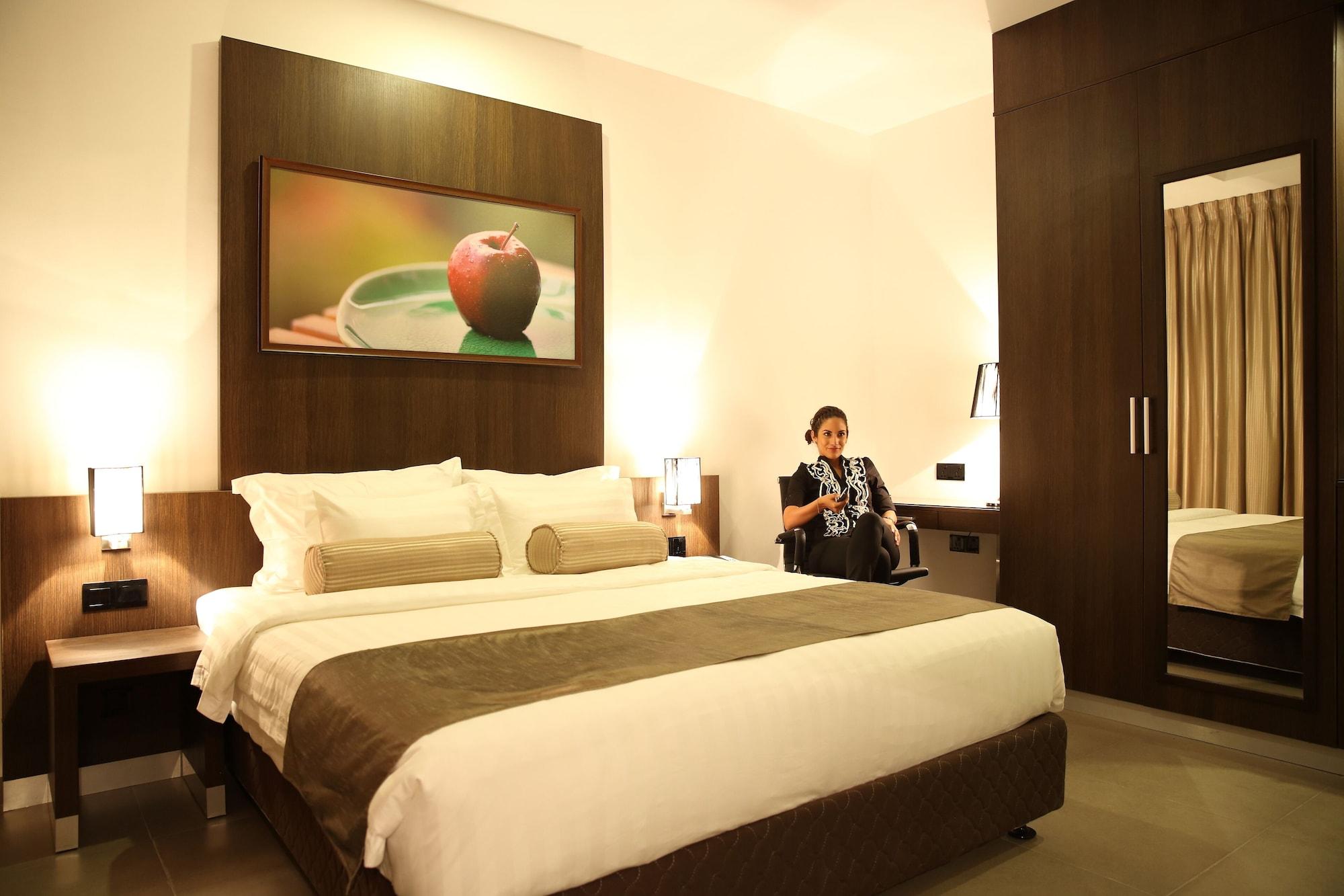 Western Elyon Hotel 4*