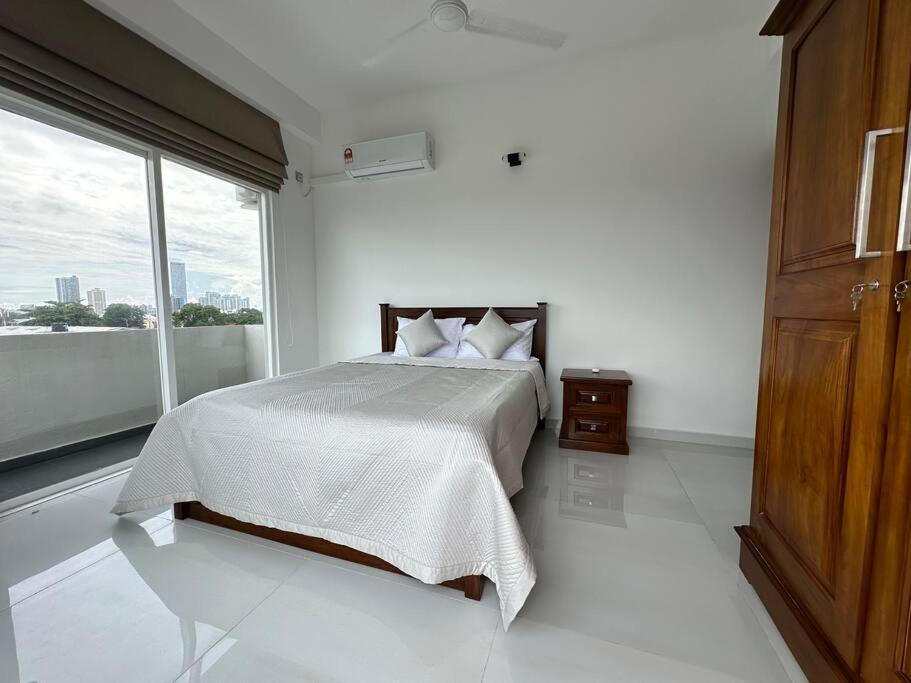 Luxury 3 Bed Flat In 7 Apartment Colombo