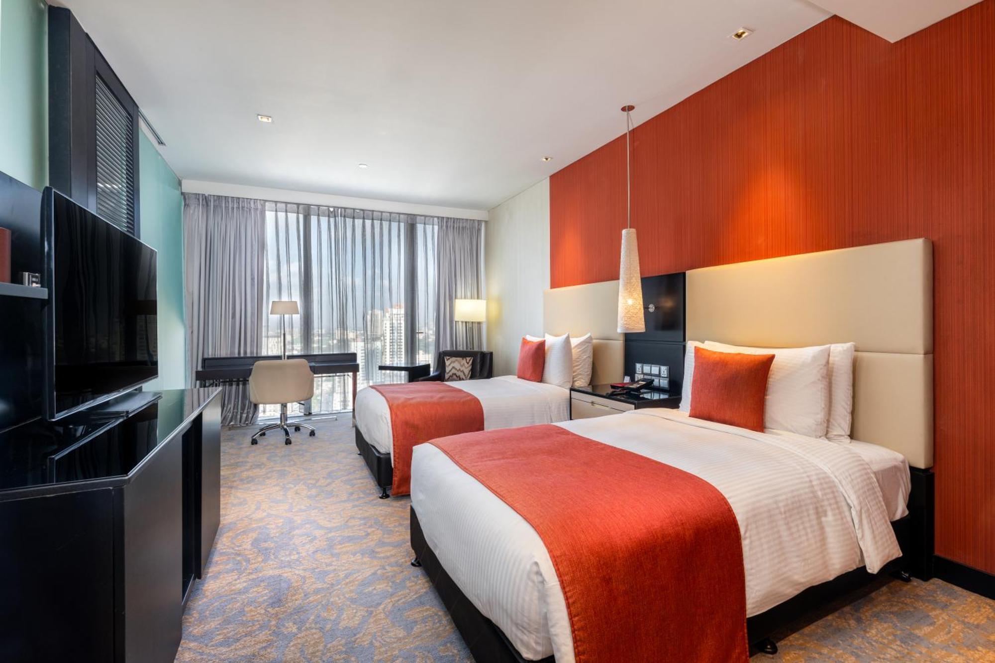 Nh Collection Hotel 5*
